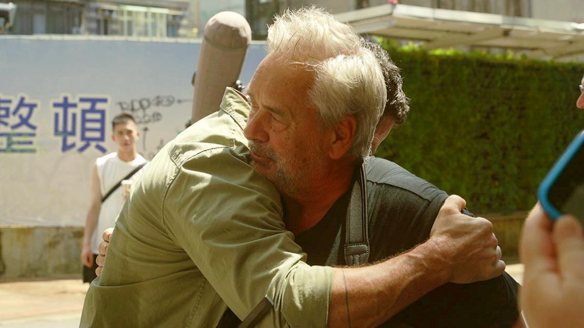 睽違8個月再度來台　名導盧貝松偕監製愛妻出席首映！