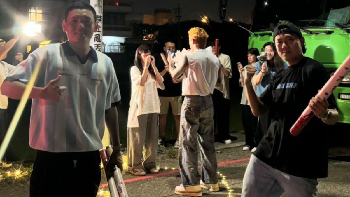 快訊/才剛懷孕!玖壹壹健志用摩天輪求婚 女友哭了浪漫畫面曝