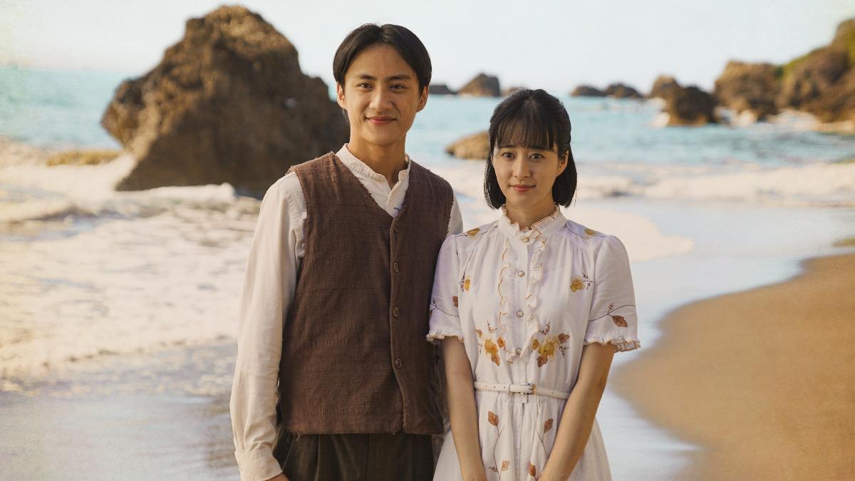 《聽海湧》吳翰林（左）入伍前跟Runa海邊告別。（圖／公視提供）