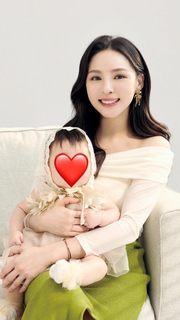 熊熊當媽後成了女兒控。(圖/嬰兒與母親雜誌提供)