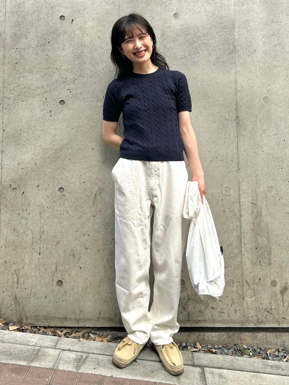 UNIQLO新品錐形九分牛仔褲,男女都可穿。(圖/翻攝自UNIQLO官網)