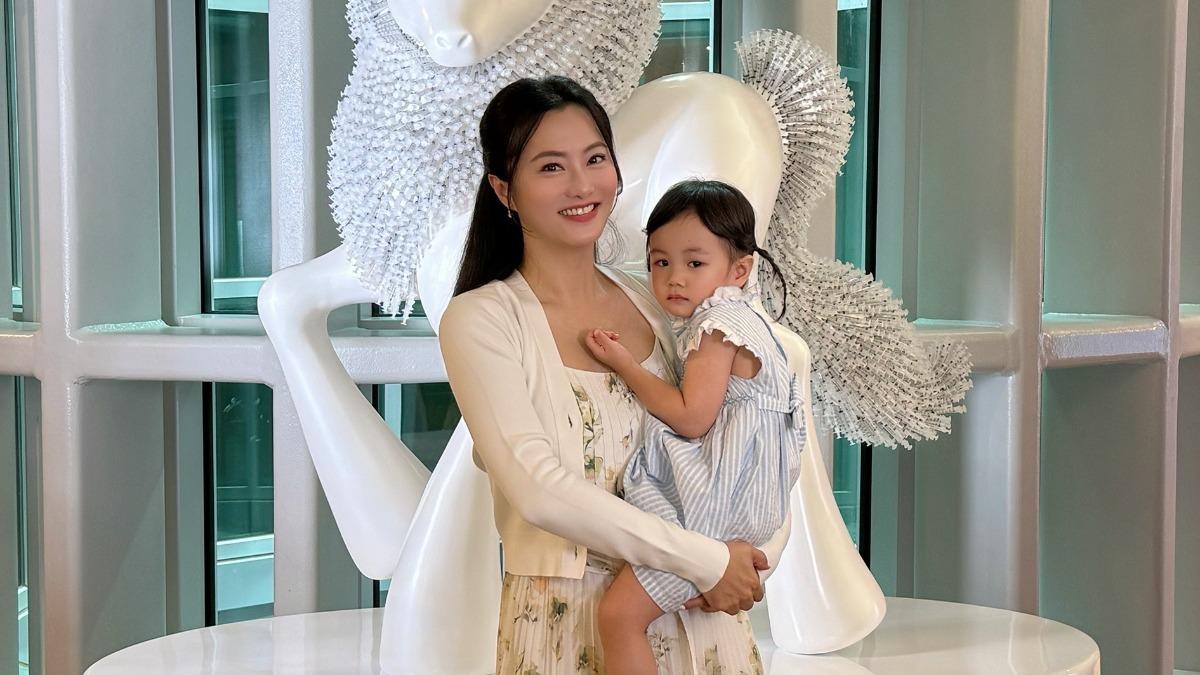 趙小僑女兒封臉「宣布最後曝光時間」 典典寶寶上學後個性變了