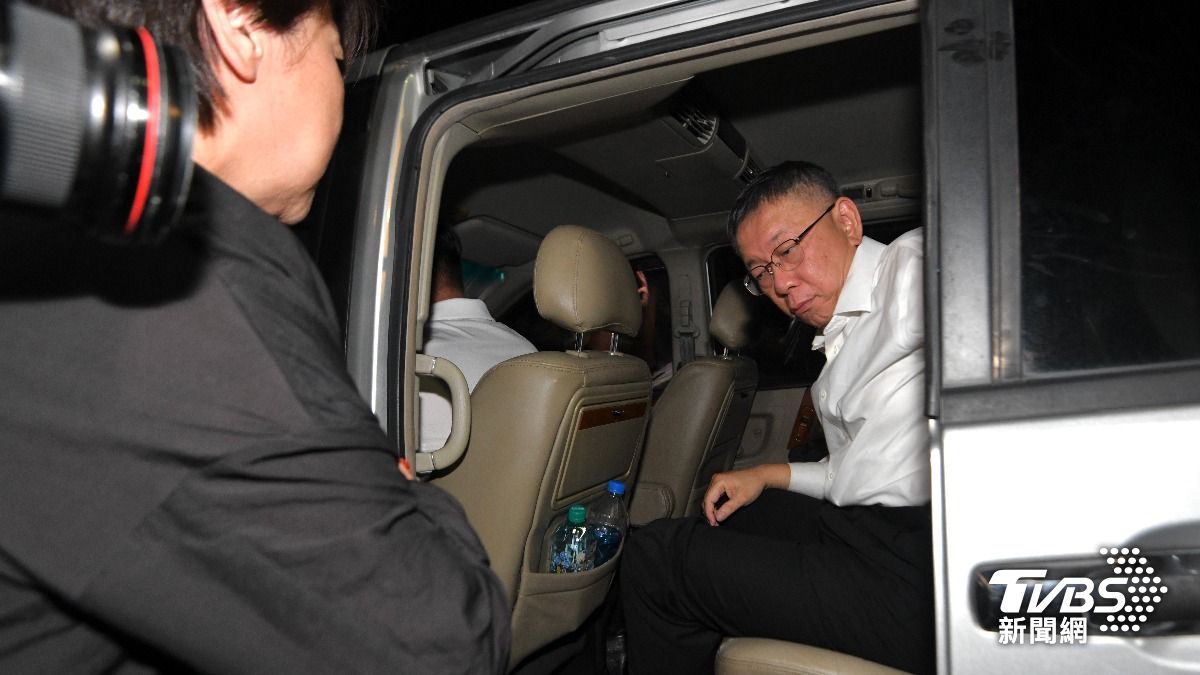 柯文哲無保請回後沒回家!直奔她家 「最新行蹤曝光」