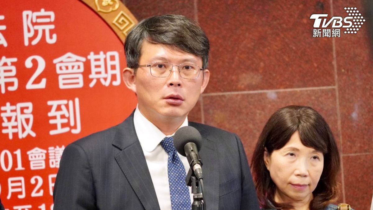 黃國昌痛罵北檢荒腔走板 許智傑:他的標準能聽「什麼都能吃」