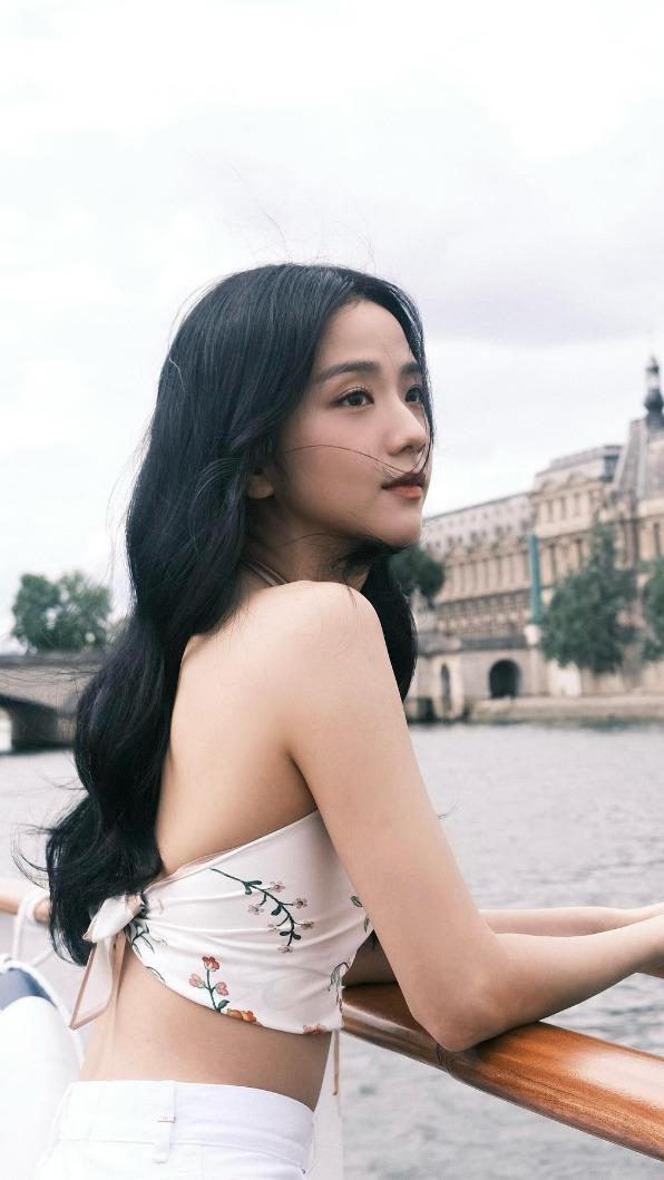 BLACKPINK Jisoo。(圖/翻攝自Jisoo IG)
