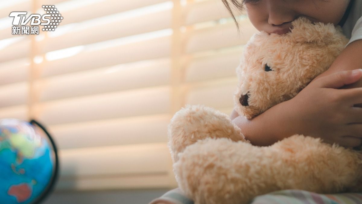 新北父性侵幼女!「請吃棒棒糖」2度下手 女童嚇:熱熱毛毛的
