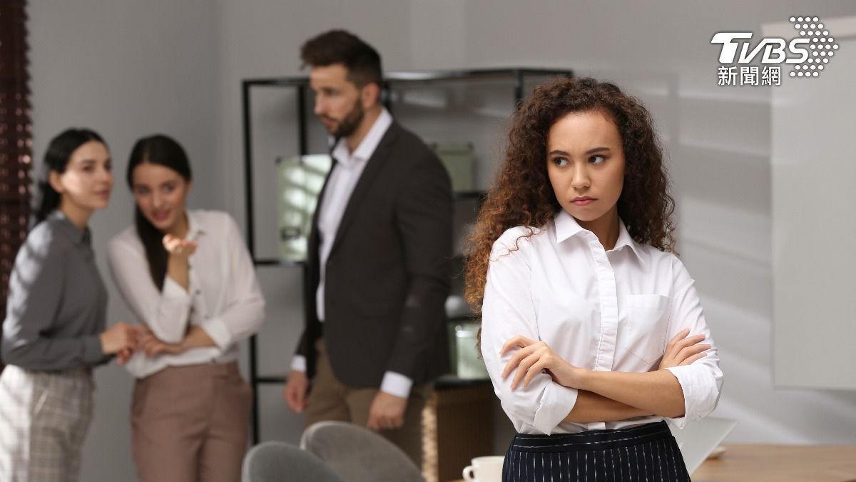 4大MBTI「同事最反感」!ENTJ只會出一張嘴 他超愛打小報告