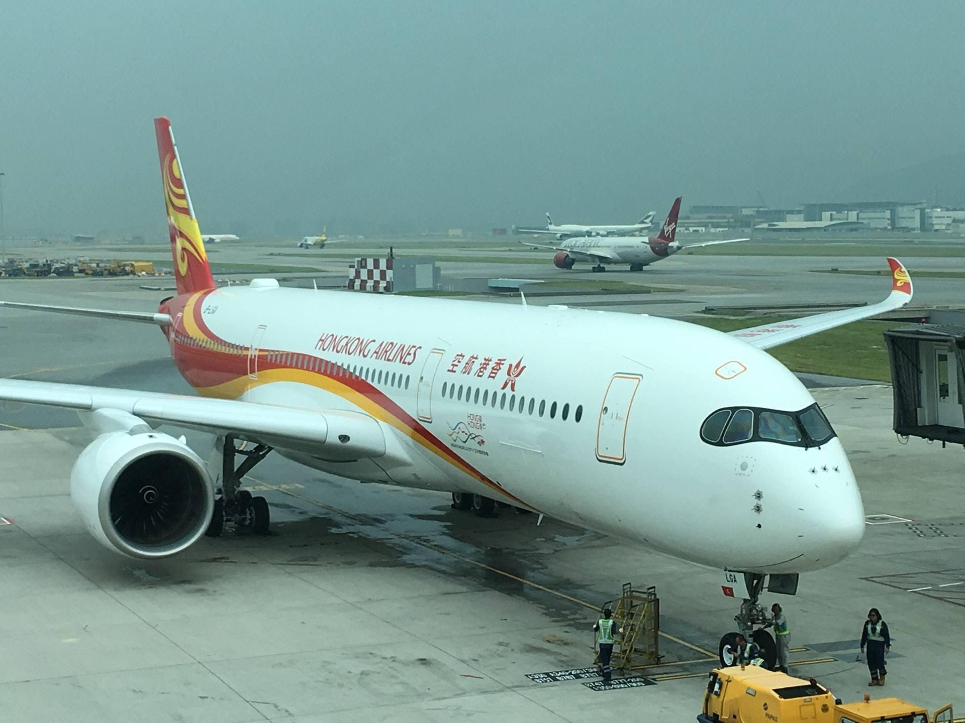 香港航空的首架A350飛機。(圖/甄挺良攝)