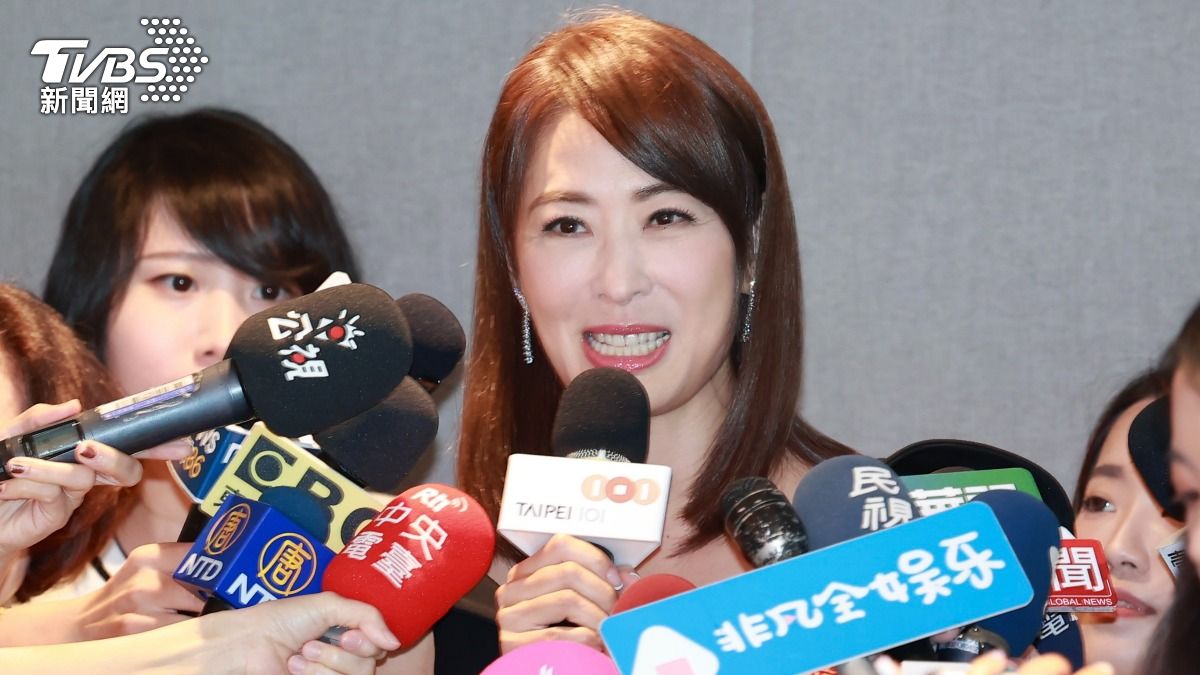 賈永婕表示,自己的特質是,也許不厲害但可以跟很厲害的人做朋友,面對問題可以找出各種不同資源來解決問題。(圖/黃城碩攝)