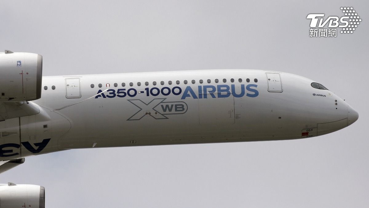 本次發生引擎零件故障的是A350較大的版本：A350-1000型。（圖／達志影像路透社）