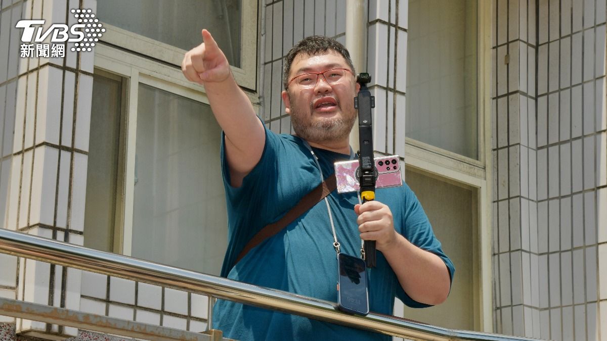 比西門町還少!民眾黨桃園場坐不滿 四叉貓曬照喊:頂多300