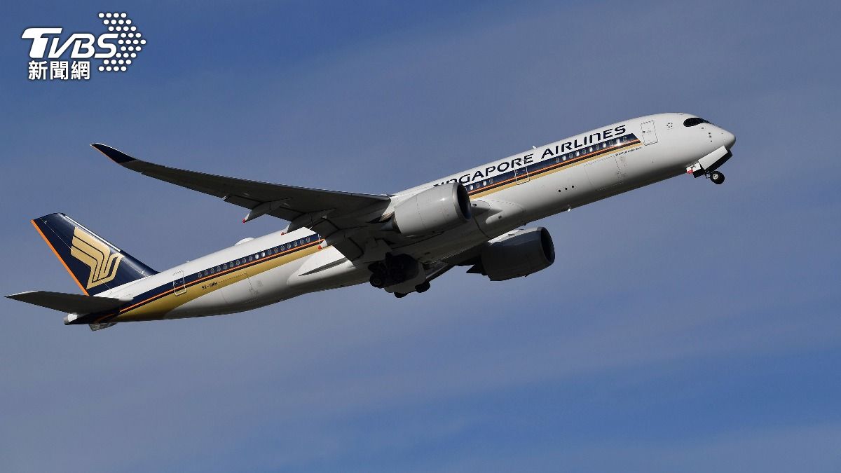 新加坡航空旗下雖沒有出問題的A350-1000型,但仍主動對900型啟動檢查。(圖/達志影像美聯社)