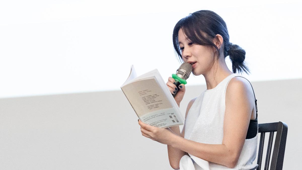 白安揭創作儀式感「喜歡燒東西」 自曝小學6年級內向往事