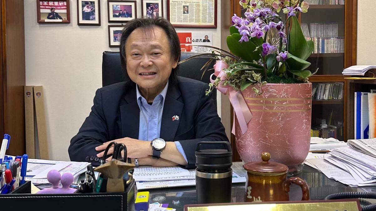 柯文哲收押最大贏家?486先生祝賀王世堅:不用高空彈跳了