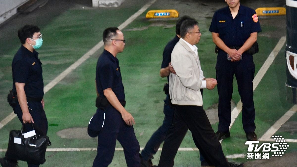 媒體爆柯文哲「1500沈慶京」收賄千萬!郭正亮搖頭苦笑揭暗語
