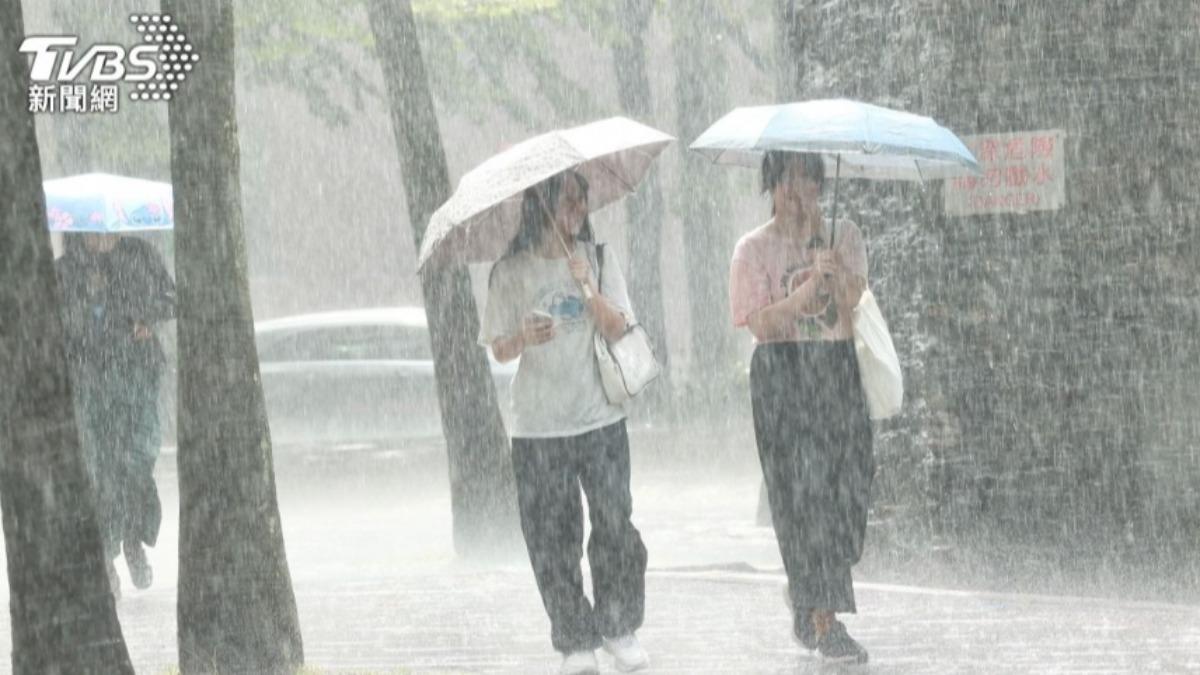 天氣/雨彈來襲!對流旺盛「11縣市大雨特報」 下到入夜