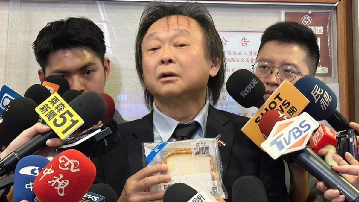 急送4物給柯文哲!王世堅親挑菜色 預計1730抵土城看守所