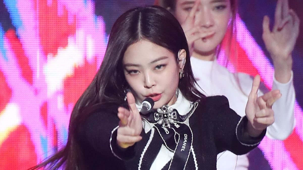 Jennie私生活出書了? 公司緊急喊告「爸爸」:徹徹底底的犯罪!