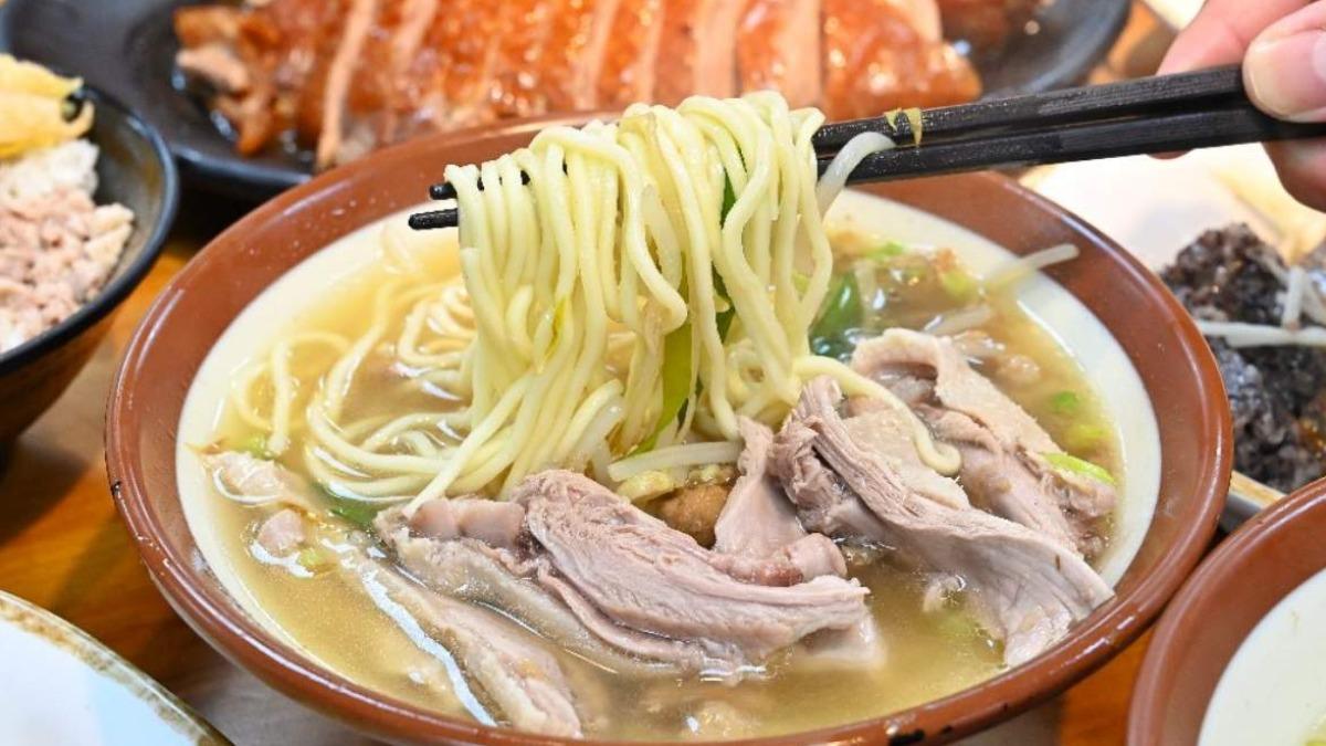 湯底富含鵝油精華，香醇順口。（圖／糖糖's 享食生活提供）