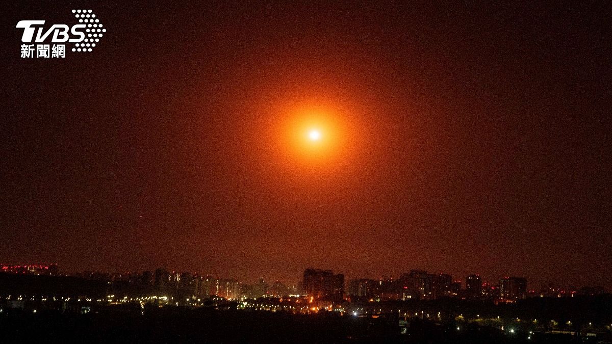 俄羅斯「無人機夜襲」!基輔爆炸聲不斷 烏軍擊落58架