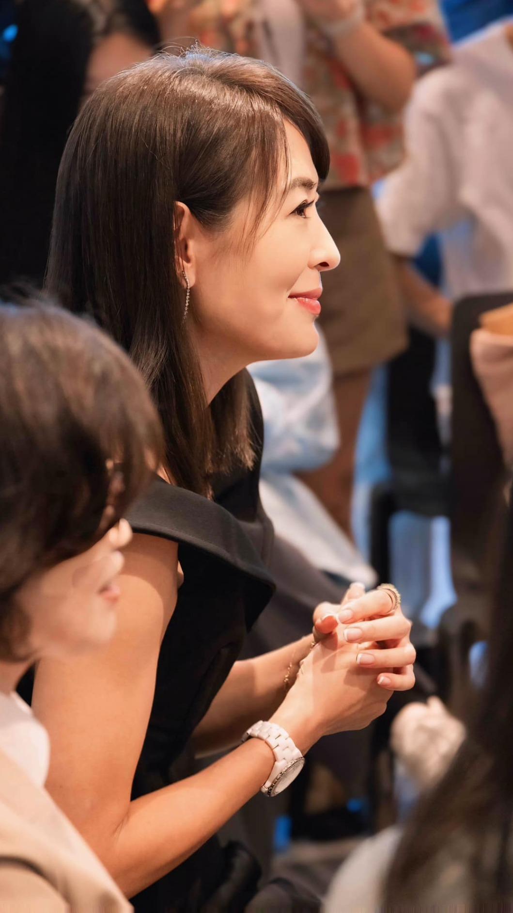 賈永婕公開上任首週工作日誌。(圖/臉書賈永婕的跑挑人生)