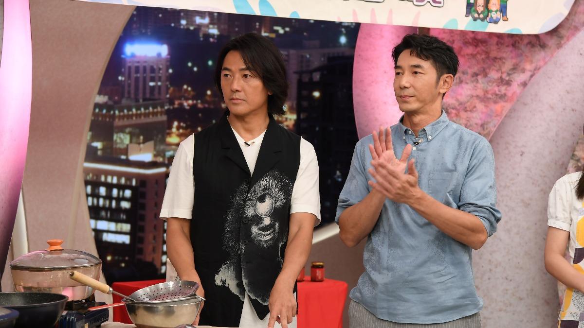 鄭伊健和李李仁搭檔錄影。(圖/三立提供)