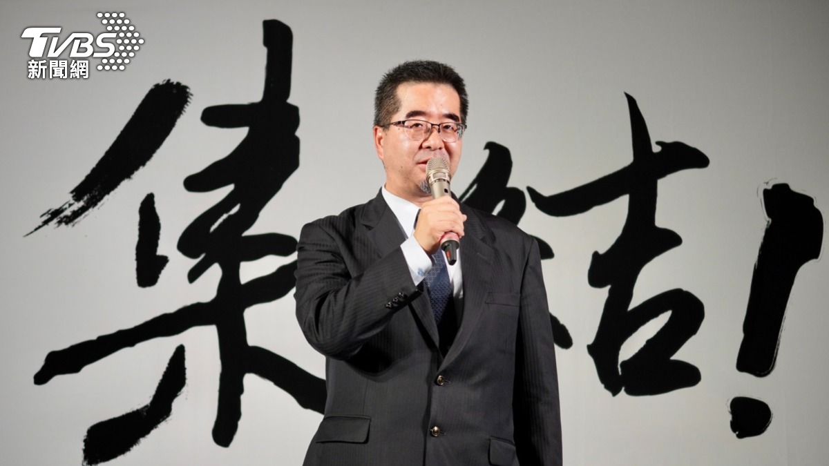 馬辦主任蕭旭岑到場聲援柯文哲,呼籲團結對付「綠色恐怖」。(圖/區國強攝)