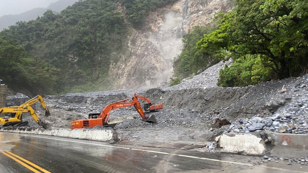花蓮緊急宣布「1鄉村停班停課」！強降雨致災　明天免到校、上班