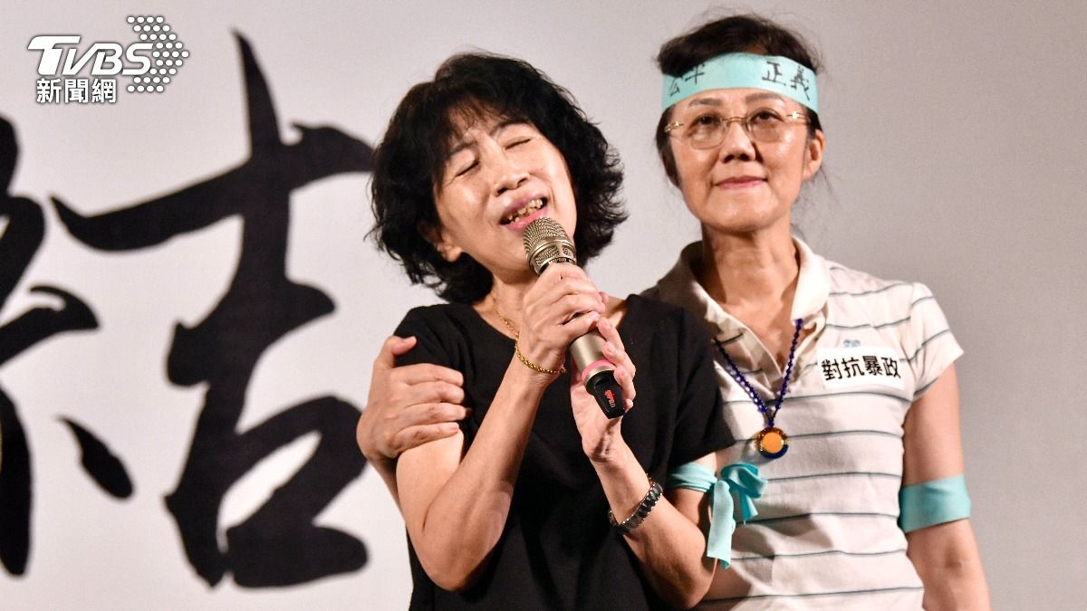 柯妻陳佩琪和柯妹柯美蘭。陳說搜索當天柯文哲在家洗澡大便。(圖/區國強攝)