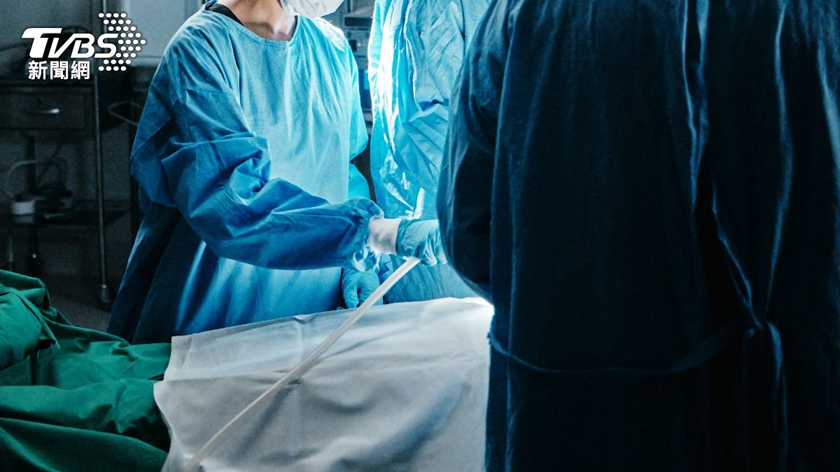 進診間才看YT學開刀!印度醫治死人 手刀開溜「遺體扔門口」