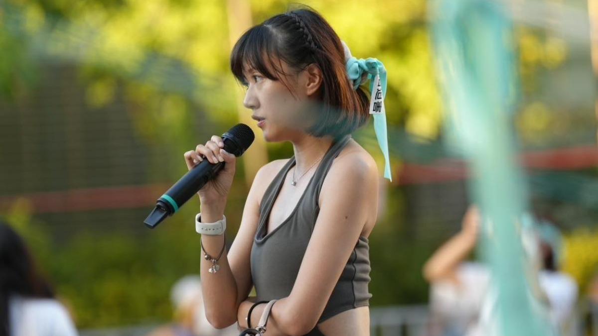 正妹小草「晶晶體」挺柯文哲被嘲笑 陳智菡怒嗆:比鍵盤酸民強