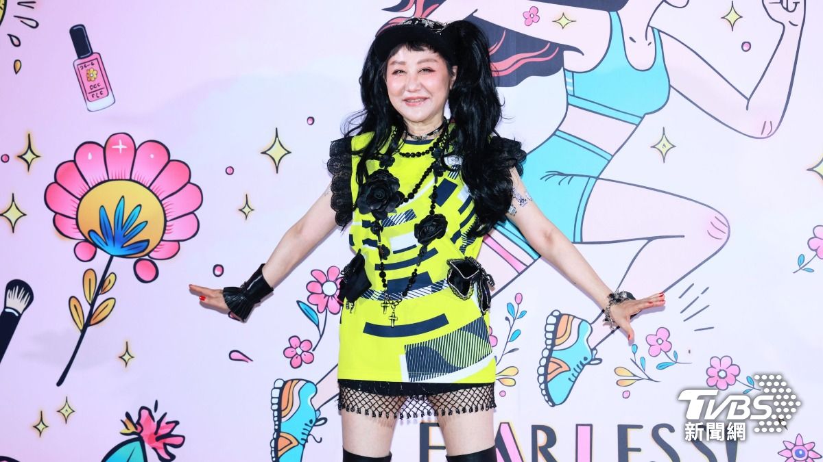 藍心湄穿著王齊麟在巴黎奧運拿下金牌的衣服。(圖/趙世平攝)
