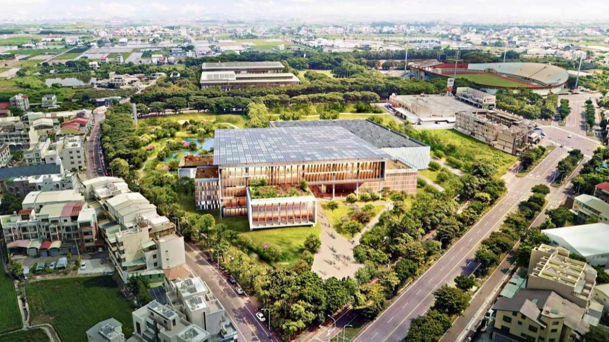 周圍特地保留了原基地９成的老樹，讓人彷彿置身在森林中閱讀休憩。（圖／翻攝自九典聯合建築師事務所）