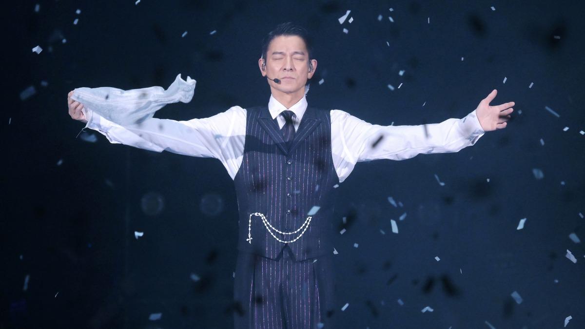 太心疼!劉德華舞台重摔首發聲 揭真實傷勢「答應大家健康」