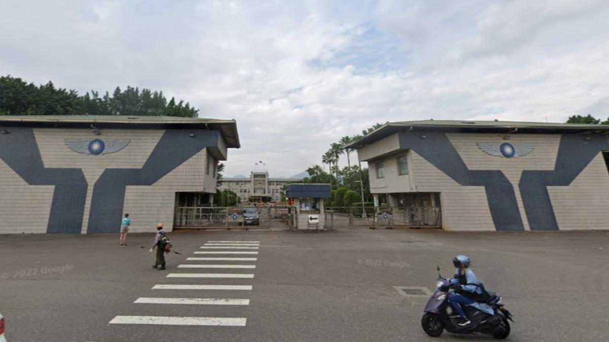 兩廳院女子如廁上面伸出一手機! 嫌犯竟是「松指部」阿兵哥