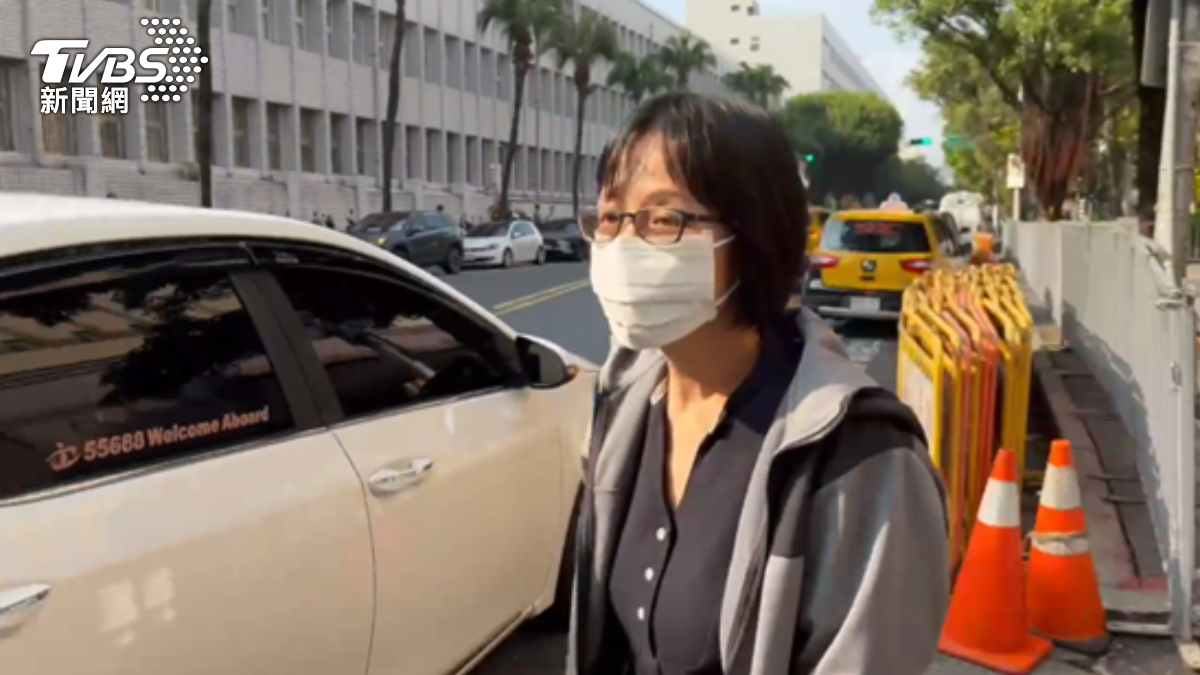 北市府基層公務員訊後請回。(圖/TVBS)