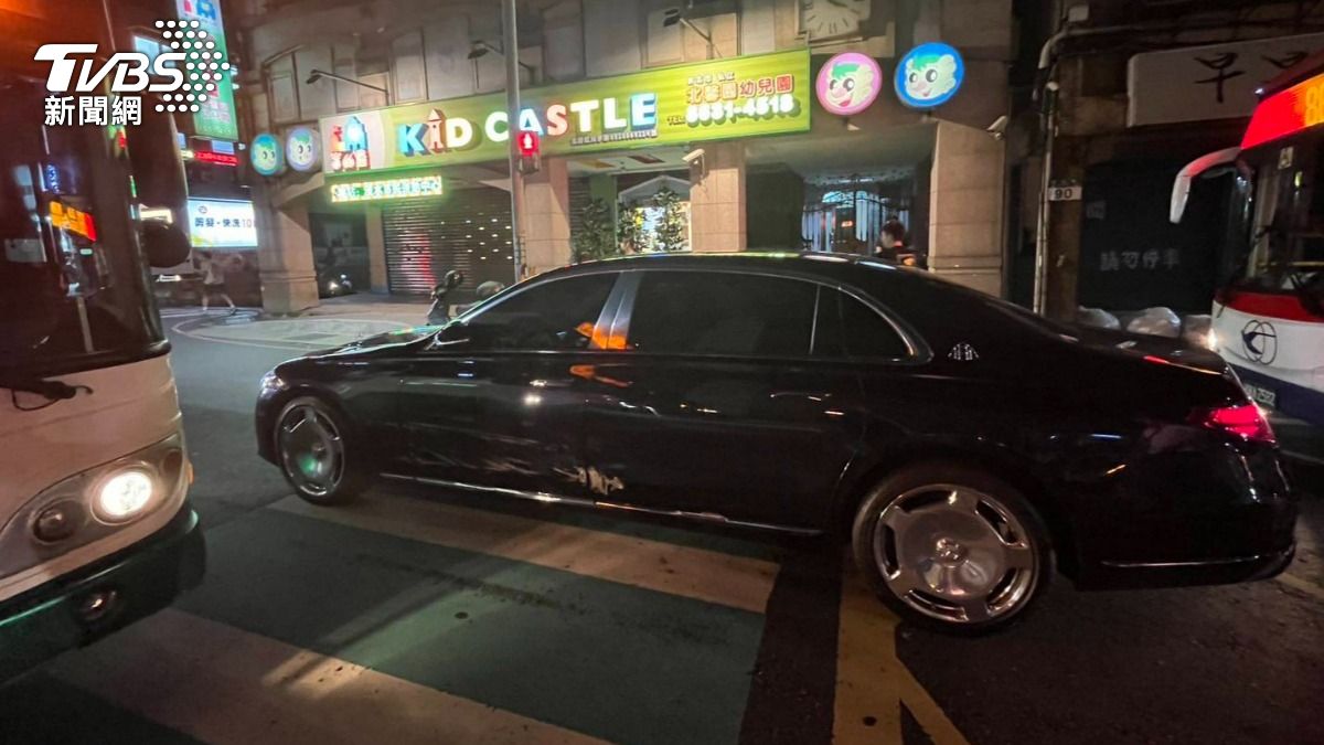 賠慘了!淡水男擦撞千萬麥巴赫 網友驚呼:「刮」中大獎