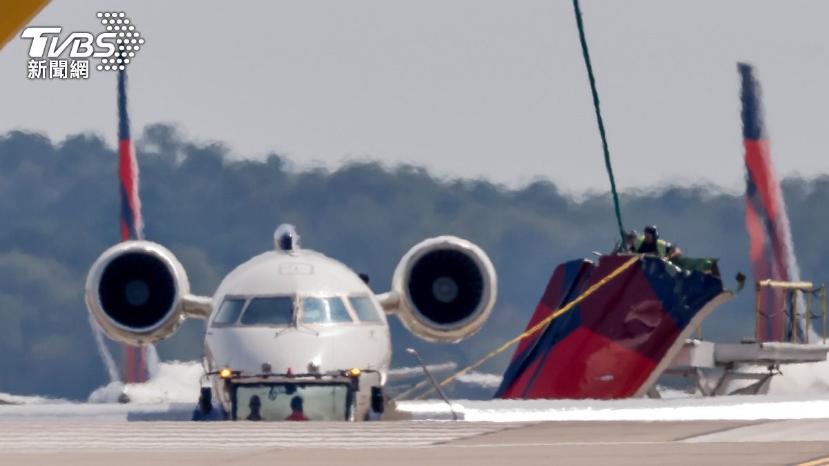 達美航空2客機「滑行道相撞」 小客機龐巴迪被撞到機尾斷裂