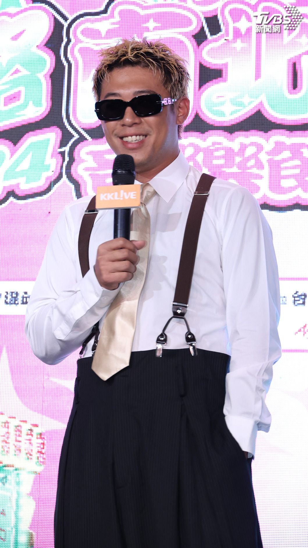升格人夫的健志滿臉笑意藏不住。(圖/張哲銘攝)
