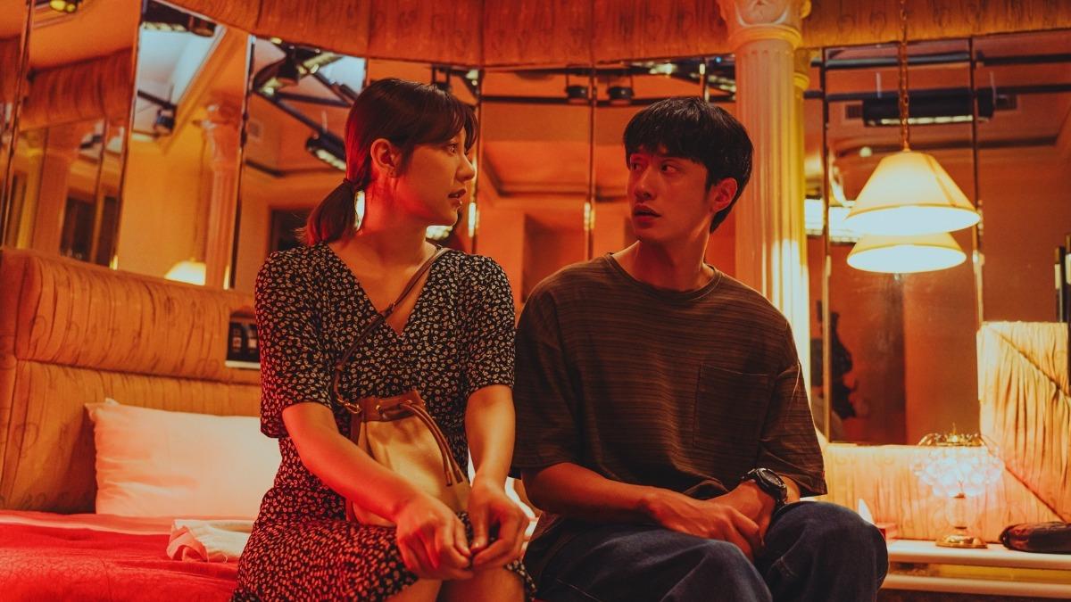劉俊謙(右)入圍金鐘影帝。(圖/Netflix提供)
