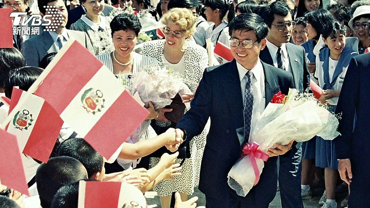 藤森謙也在1990年4月成為祕魯第一位日裔美國籍總統。(圖／達志影像美聯社)
