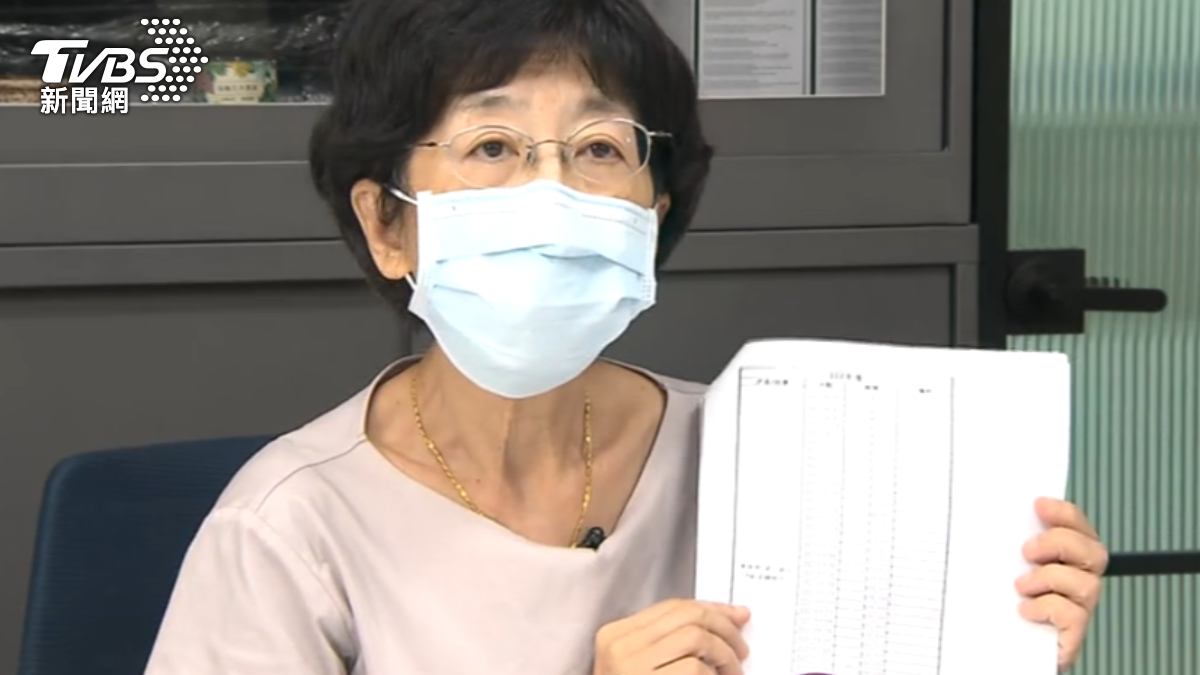 柯文哲妻子陳佩琪12日接受《TVBS》等媒體專訪,她表示自己過去就習慣用ATM提領跟存款,也強調他們家的錢都是「正正當當、清清白白的錢」。(圖/TVBS)