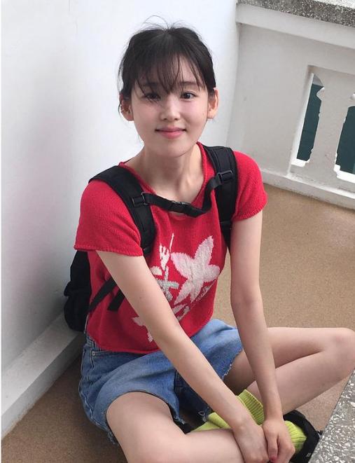 朴煥熙搭捷運去學院的路上,突然感到肚子痛和一陣暈眩。(圖/翻攝自IG @phh1013)
