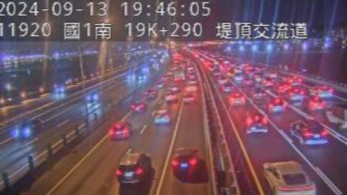 中秋沒連假也塞!國道變停車場 2路段「紫爆」時速不到20