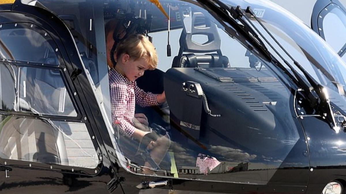 11歲就學開飛機!喬治王子首飛成功 威廉、凱特全程見證