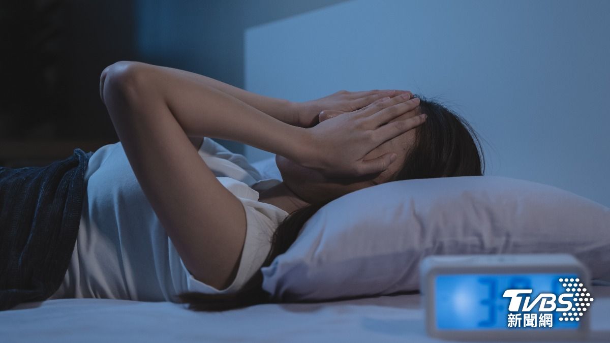 嚴重REM睡眠不足會對大腦健康構成重大風險，因此不得輕忽。(圖／達志影像Shutterstock)