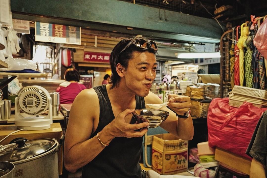 竹內涼真昨天吃完雞湯後也跑去吃豆花。(圖/翻攝自竹內涼真Threads)