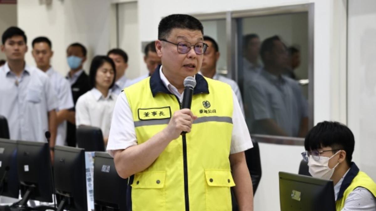 台鐵董座上月才加薪40%!杜微再爆自肥「申請大功1支」