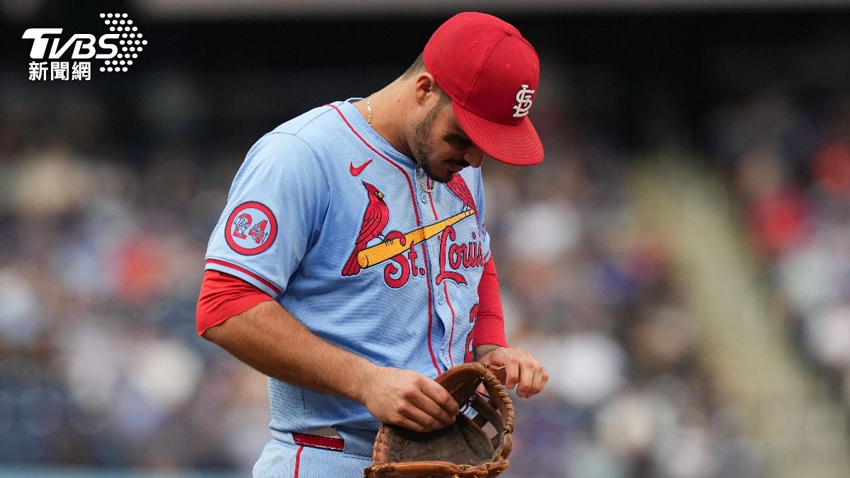 MLB／揮手趕蜜蜂竟跑進手套　紅雀名將遭螫傷：12年來首遇