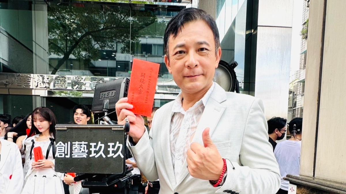 胡鴻達暴瘦6公斤冒憔悴白髮 演單親爸「擔憂女兒當直播主」